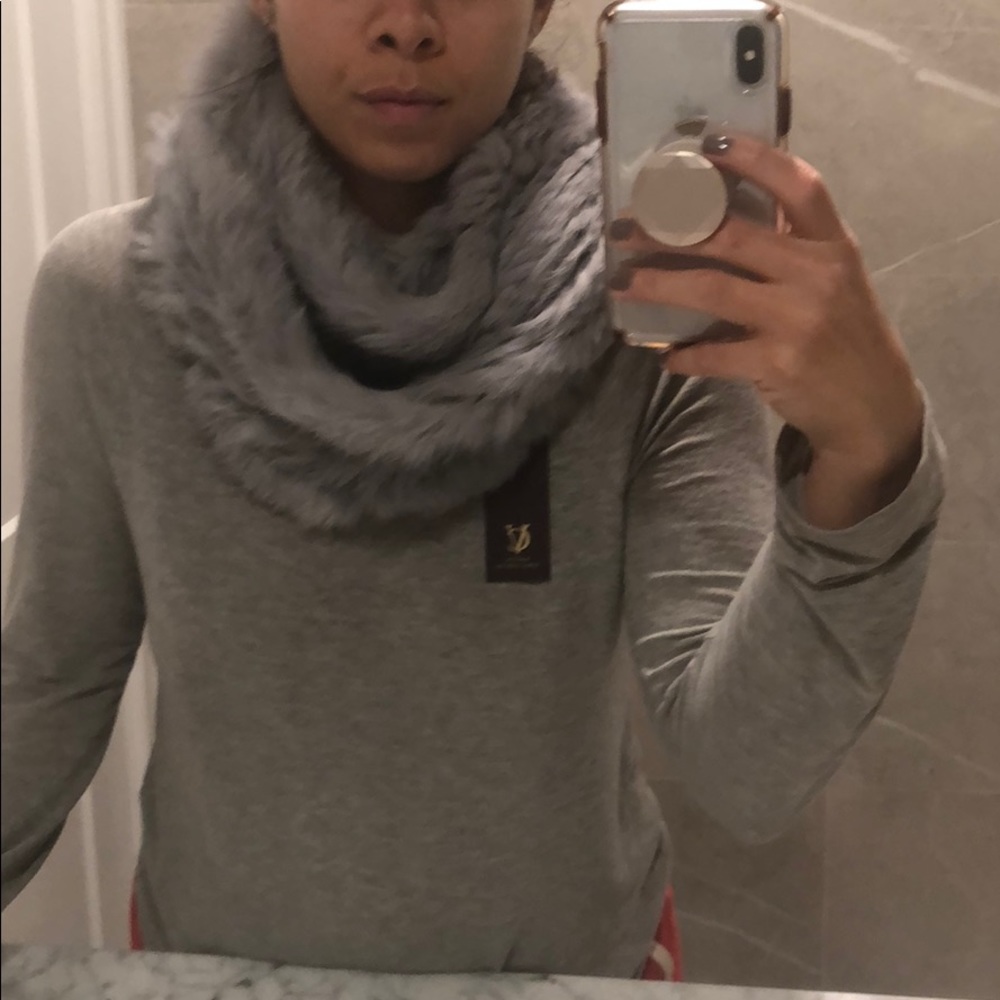 Vince Camuto Rabbit Fur Scarf - Picture 11 of 11